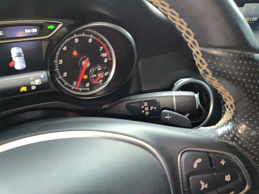 Mercedes-Benz GLA 2017 — фото 14