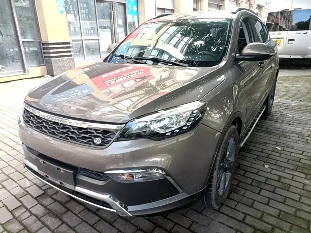 Leopaard CS10 2016