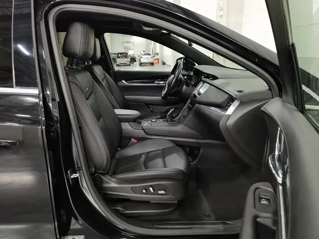 Cadillac XT5 2020 — фото 23