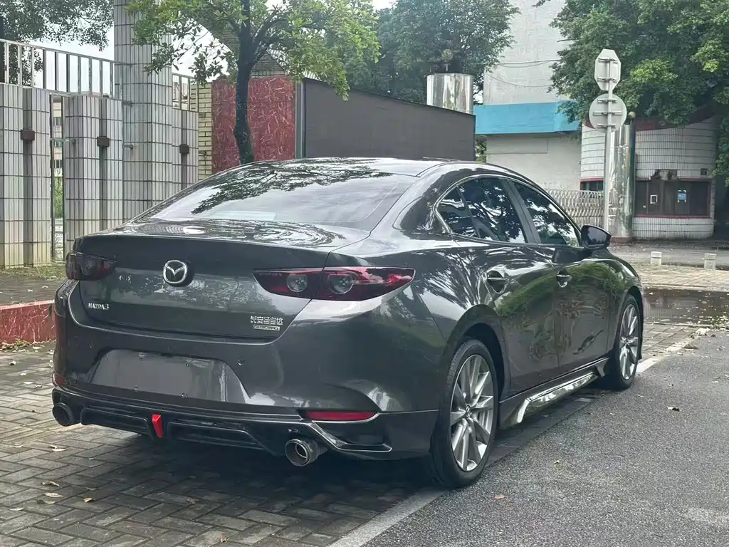 Mazda 3 Angkesela 2022