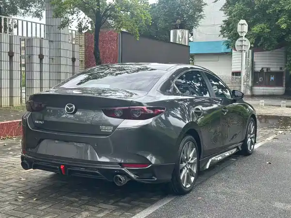 Mazda 3 Axela 2022