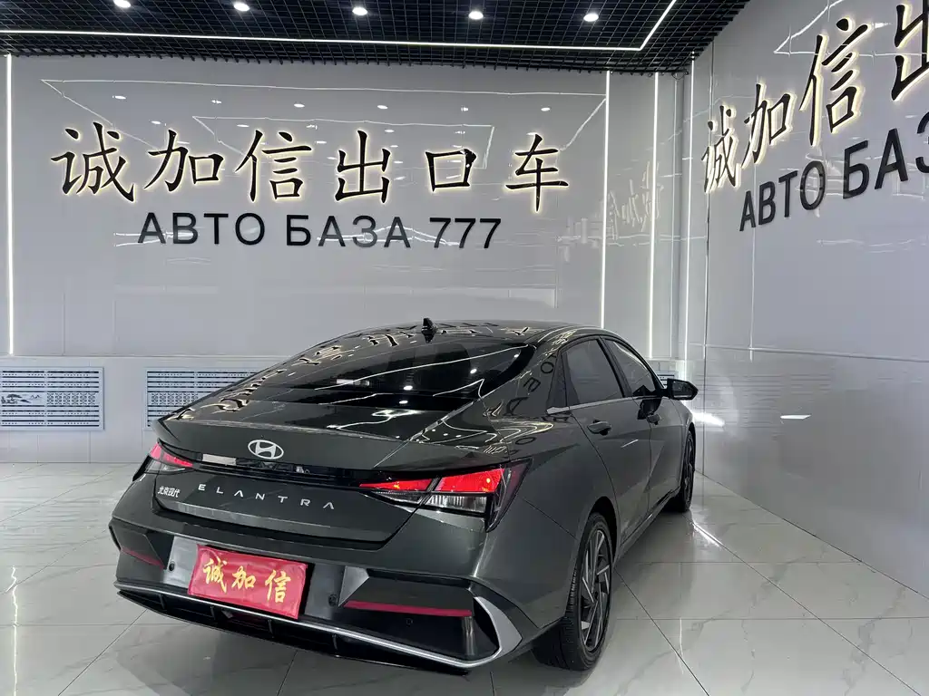 Hyundai Elantra 2024 — фото 4