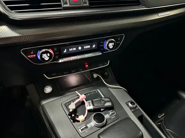 Audi Q5L 2020