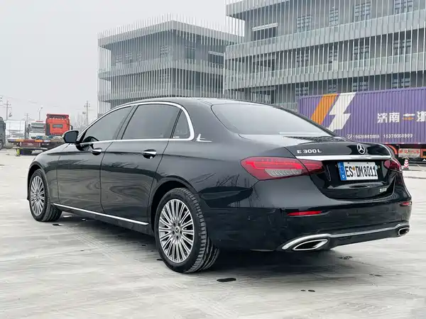 Mercedes-Benz E-Class 2023