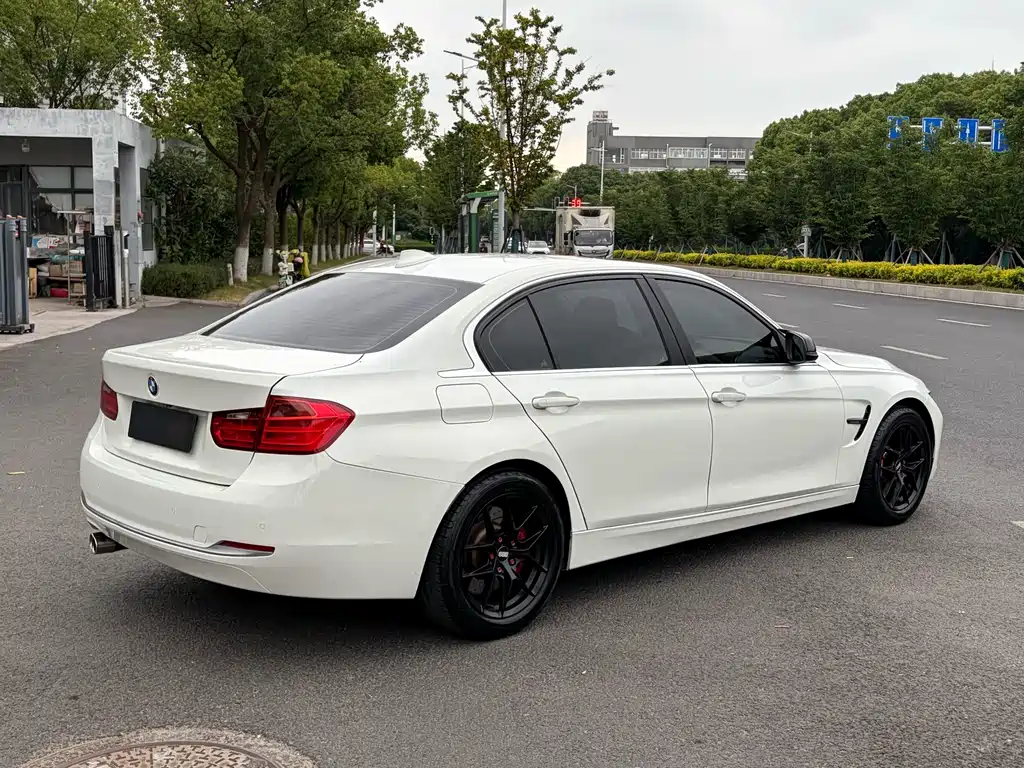 BMW 3 Series 2015 — фото 8