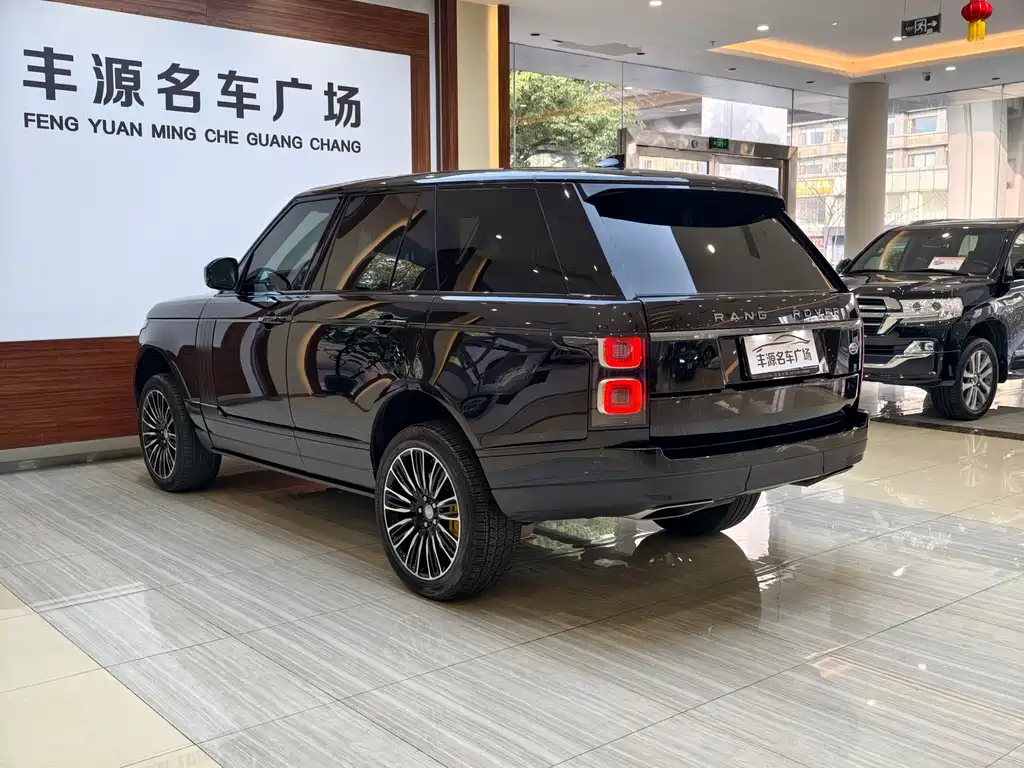 Land Rover Range Rover 2020 — фото 29