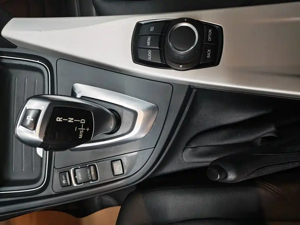 BMW 3 Series 2015 — фото 10