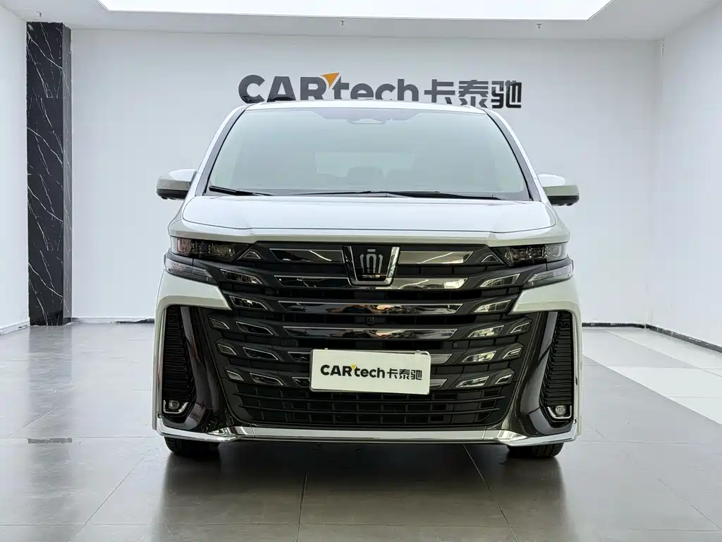 Toyota Vellfire 2024