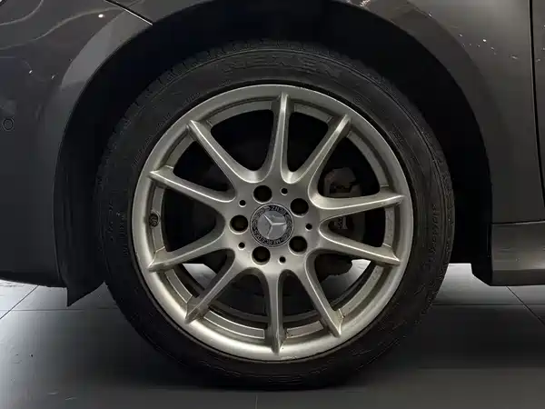 Mercedes-Benz B-Class 2012