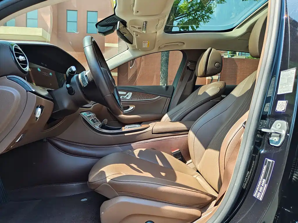 Mercedes-Benz E-Class 2023 — фото 23