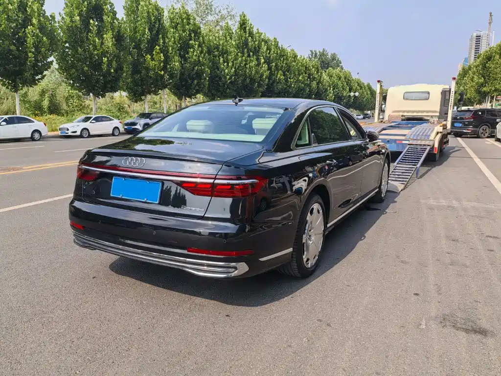 Audi A8 2023