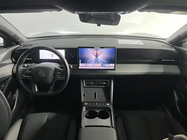 BYD Qin L 2025
