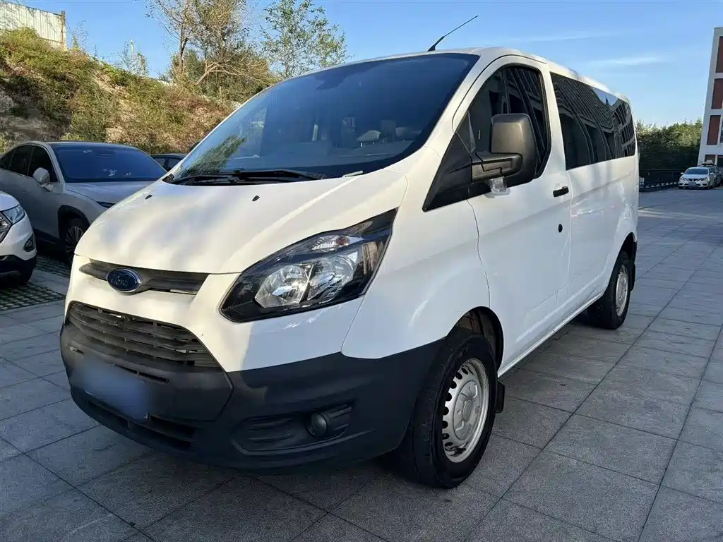 Ford Transit 2022 — фото 1