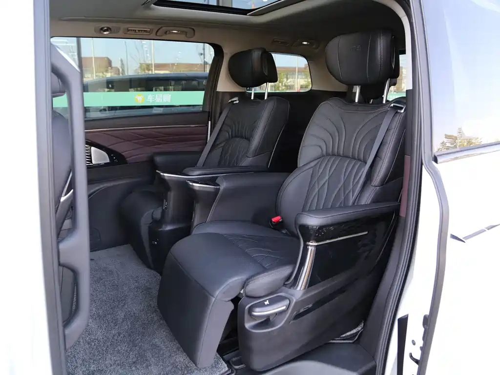 GAC Motor Trumpchi M8 2023 — фото 14