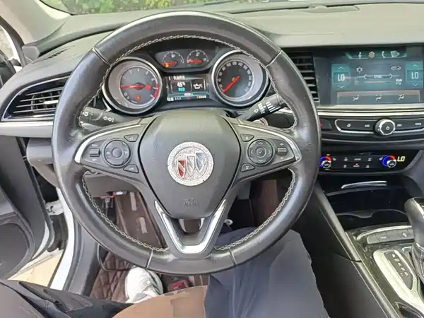 Buick Regal 2020