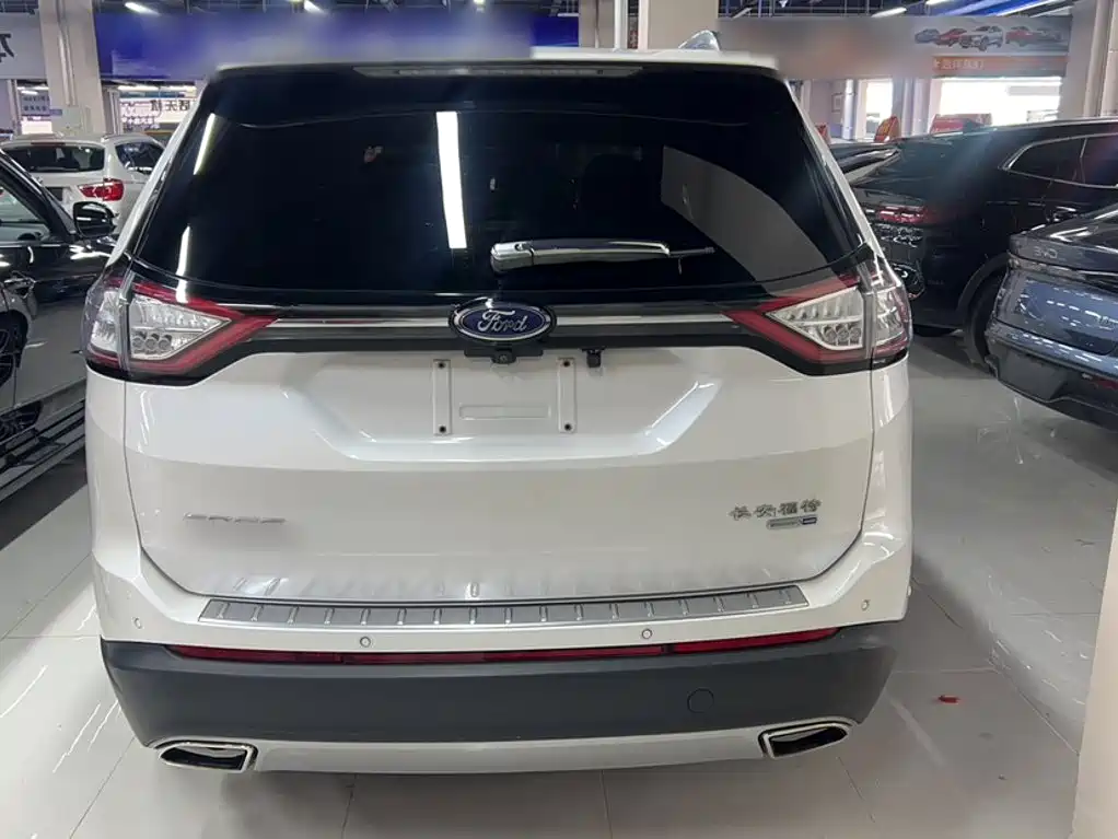 Ford Edge 2015 — фото 10