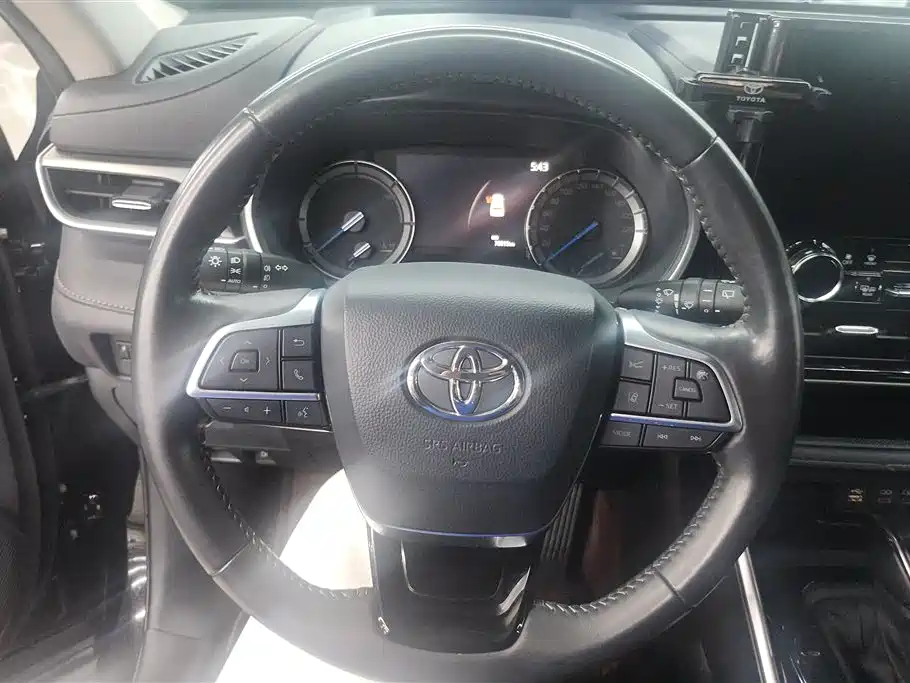 Toyota Highlander 2022 — фото 15