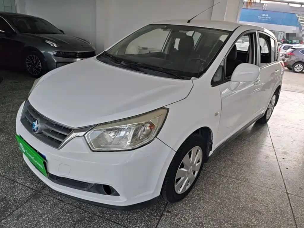 Venucia R50 2014