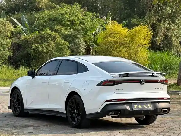 Changan UNI-V 2024