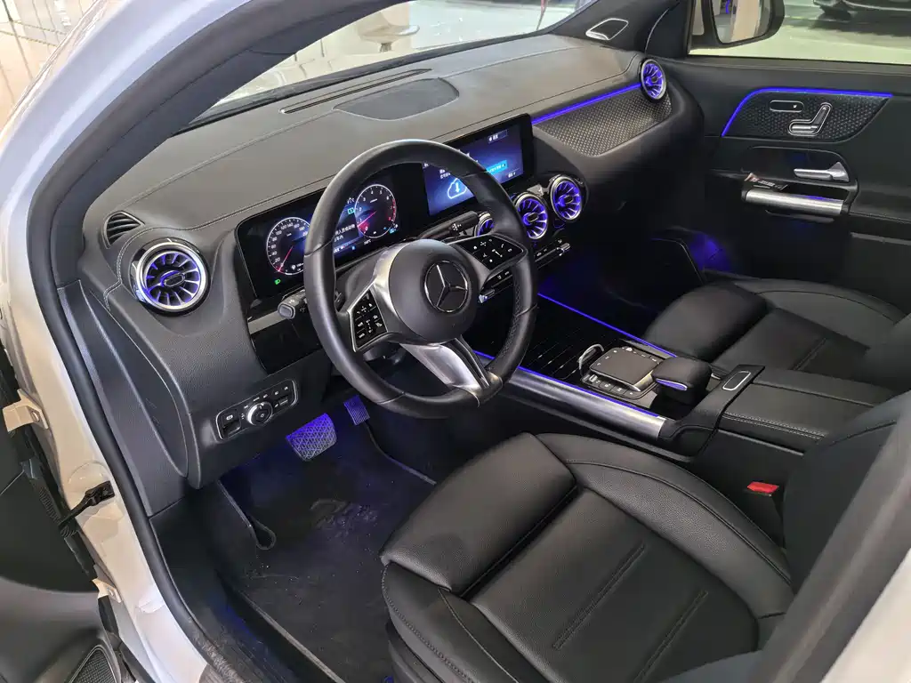 Mercedes-Benz GLA 2024 — фото 9