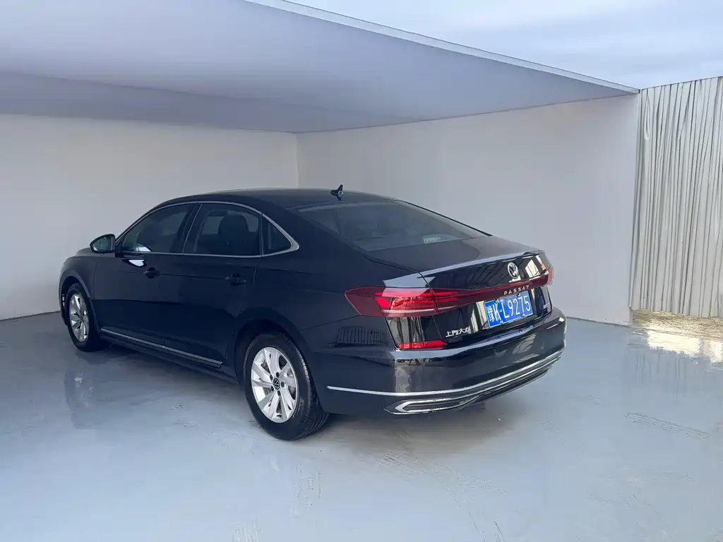 Volkswagen Passat 2023