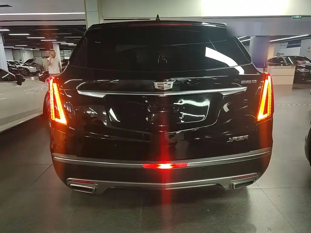 Cadillac XT5 2023 — фото 6