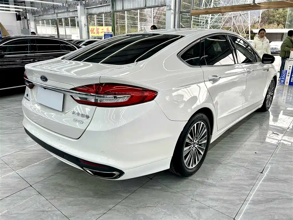 Ford Mondeo 2018 — фото 6