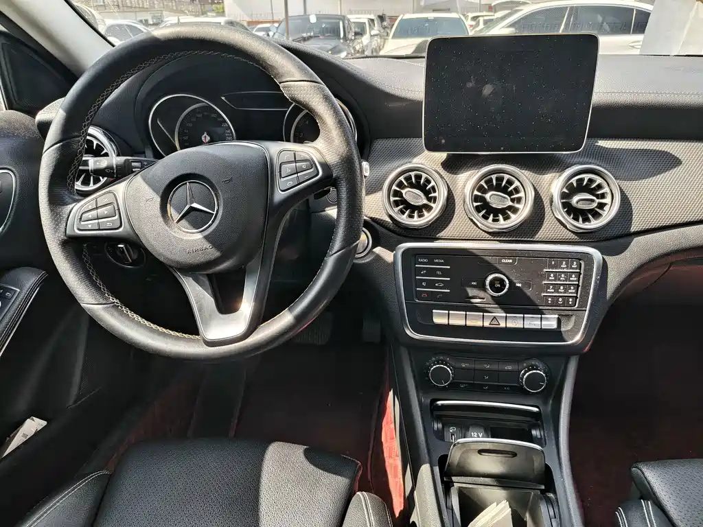 Mercedes-Benz GLA 2019
