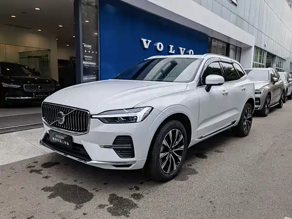 Volvo XC60 2025