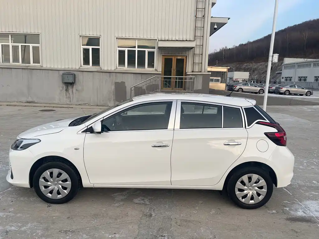 Toyota Vios FS 2022 — фото 4