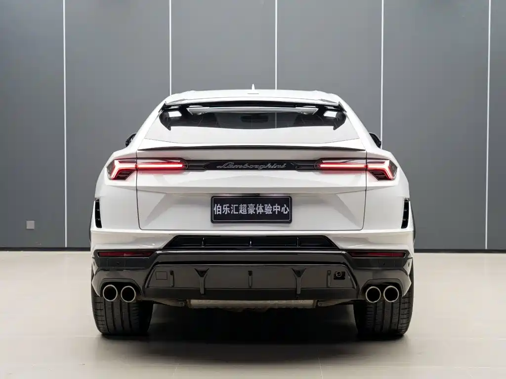 Lamborghini Urus 2024 — фото 7