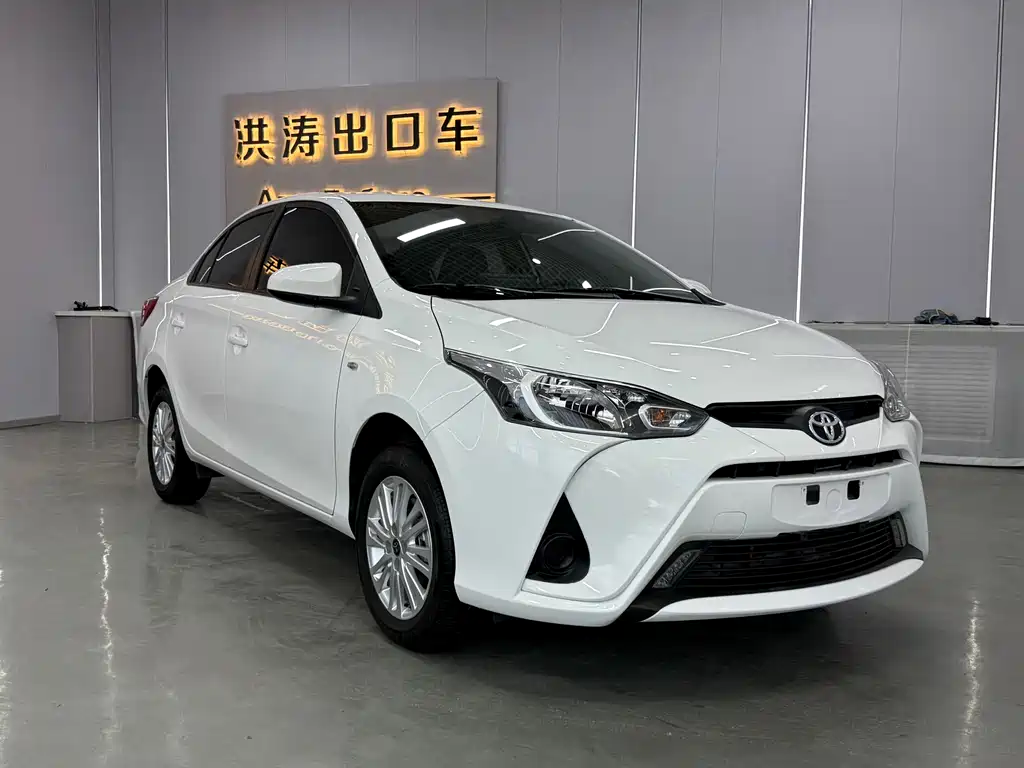 Toyota Yaris L 2022 — фото 2