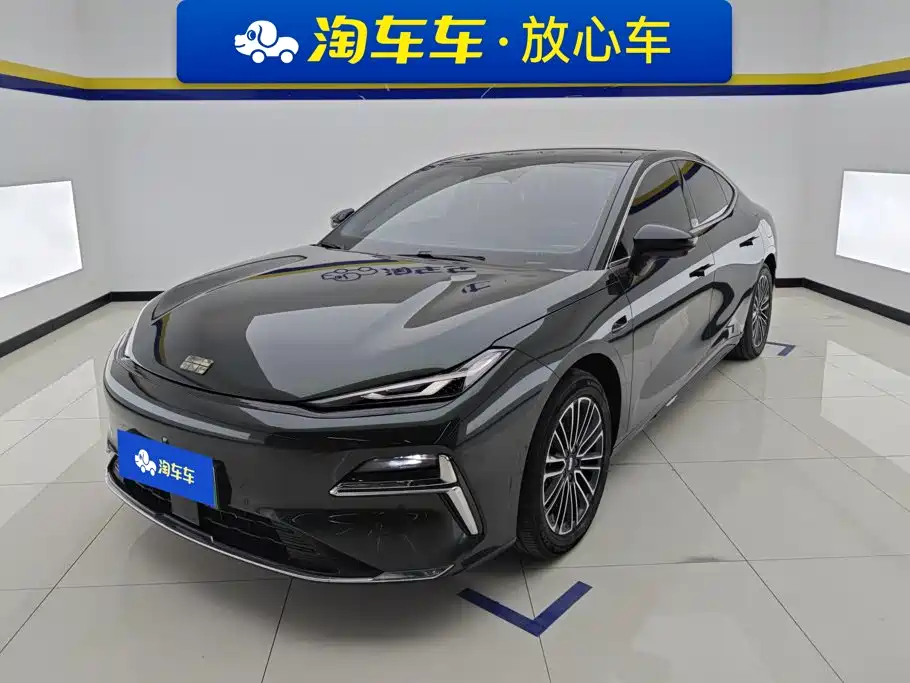 Geely Galaxy Starshine 8 2025 — фото 1