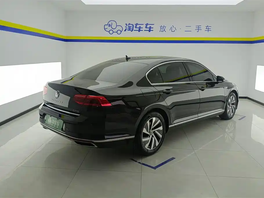 Volkswagen Magotan GTE PHEV 2023 — фото 3