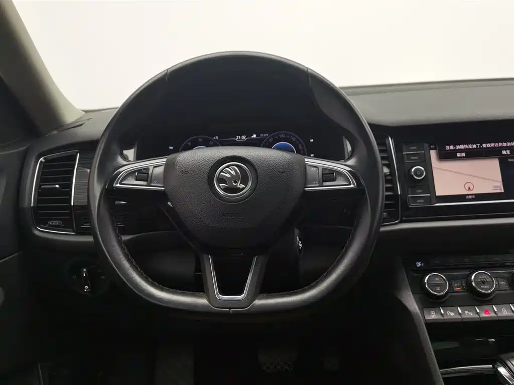 Skoda Kodiaq GT 2021 — фото 11