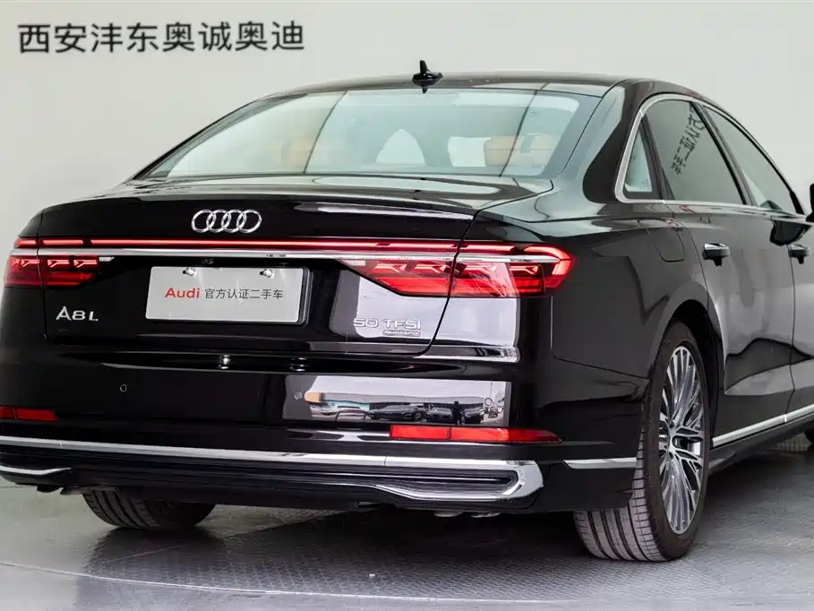 Audi A8 2025 — фото 24