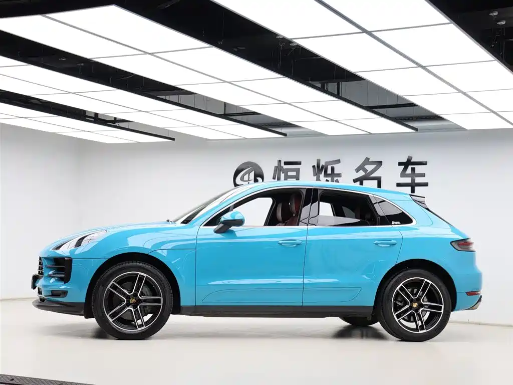 Porsche Macan 2019 — фото 34