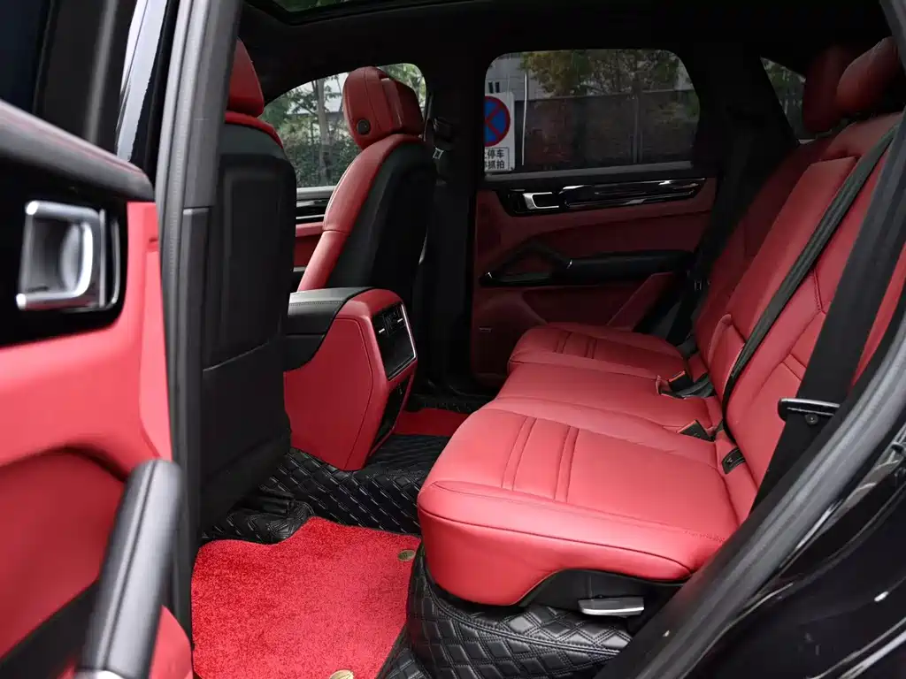 Porsche Cayenne 2018 — фото 19