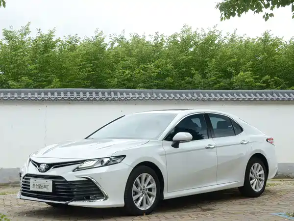Toyota Camry 2021