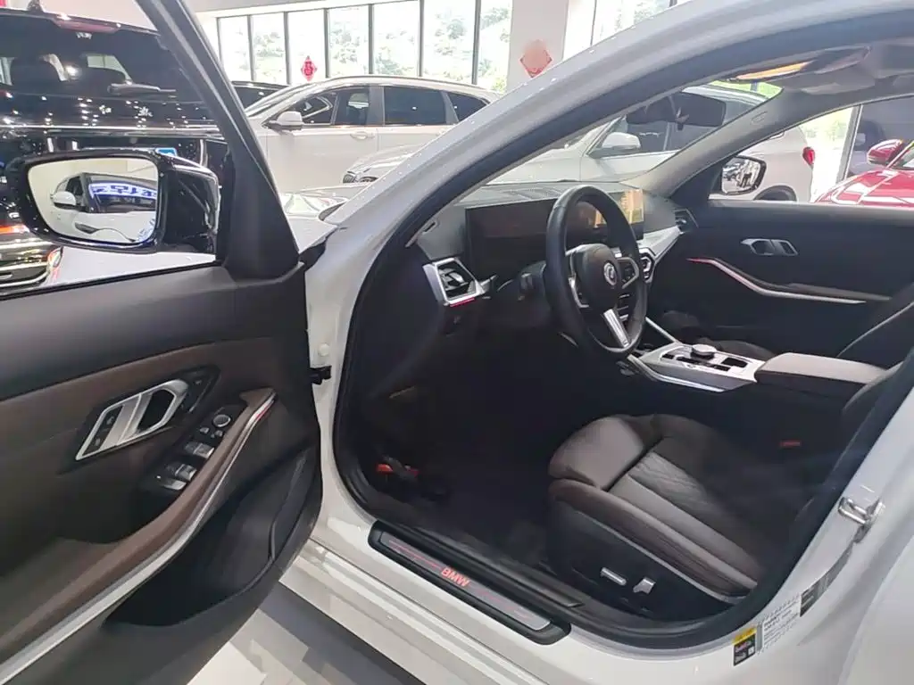 BMW i3 2023 — фото 16