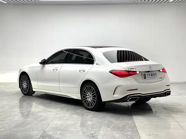 Mercedes-Benz C-Class 2024