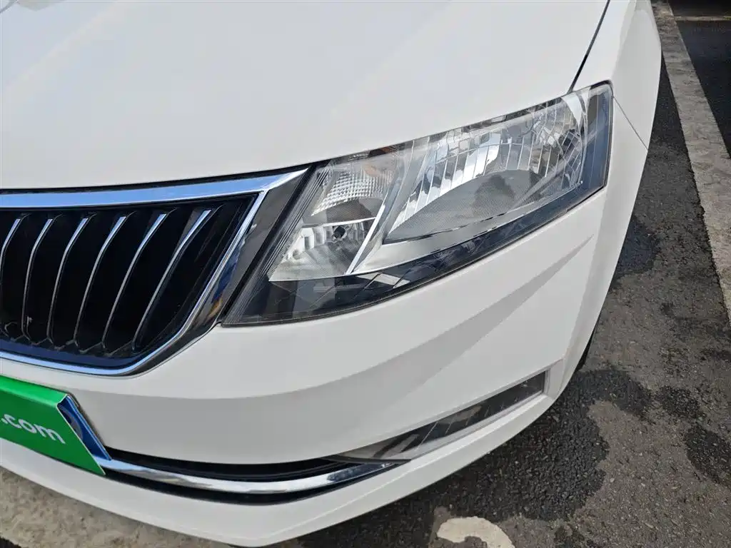 Skoda Rapid 2019 — фото 24