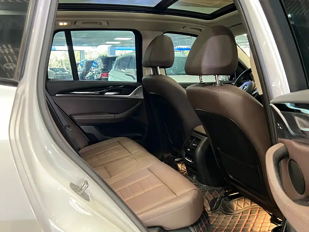 BMW X3 2019 — фото 11