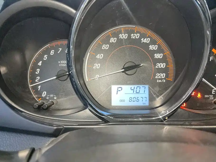 Toyota Yaris L 2021 — фото 14