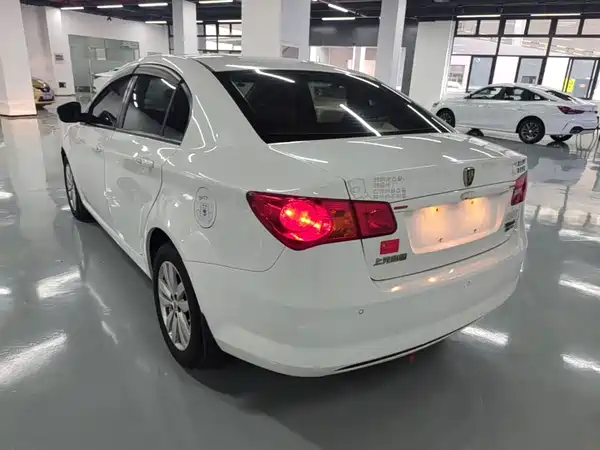 Roewe 350 2015