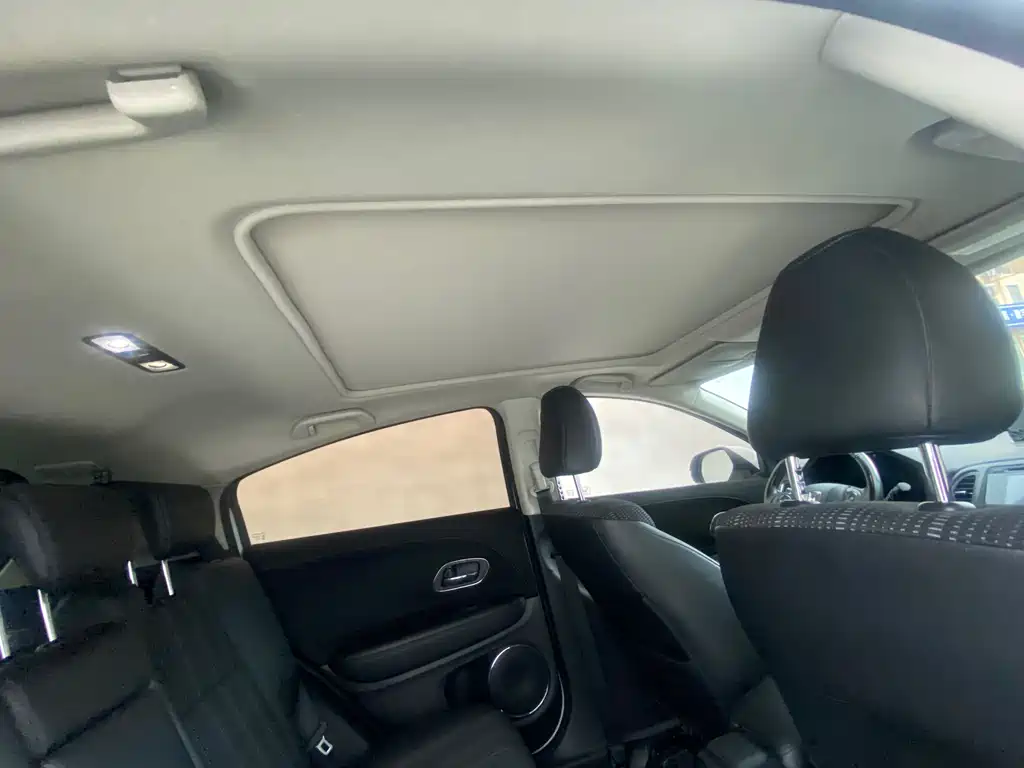 Honda Vezel 2015 — фото 10