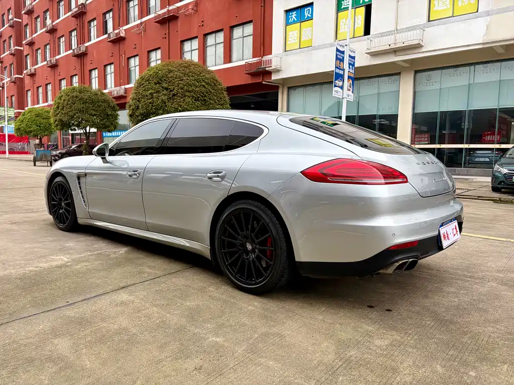 Porsche Panamera 2014 — фото 21