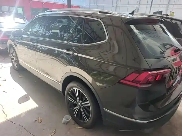 Volkswagen Tiguan L 2021