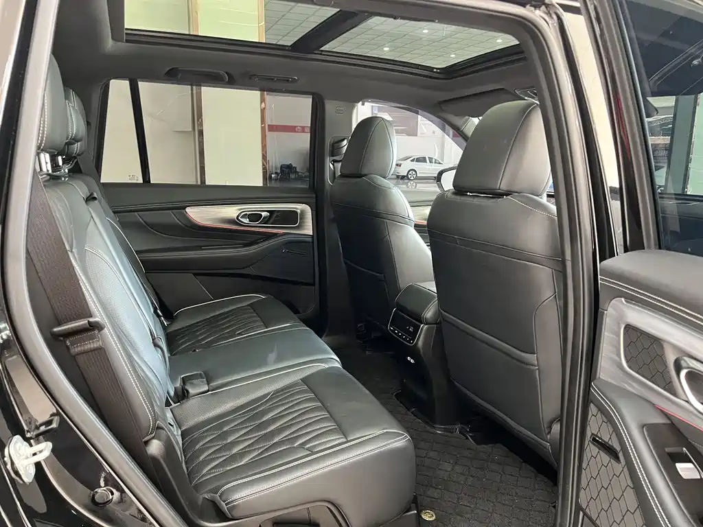 GAC Motor Trumpchi GS8 2023 — фото 12
