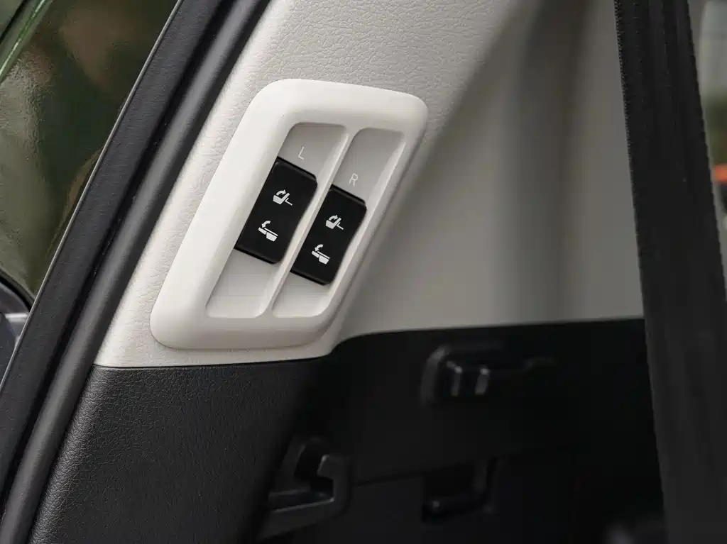 Toyota Prado 2018 — фото 15